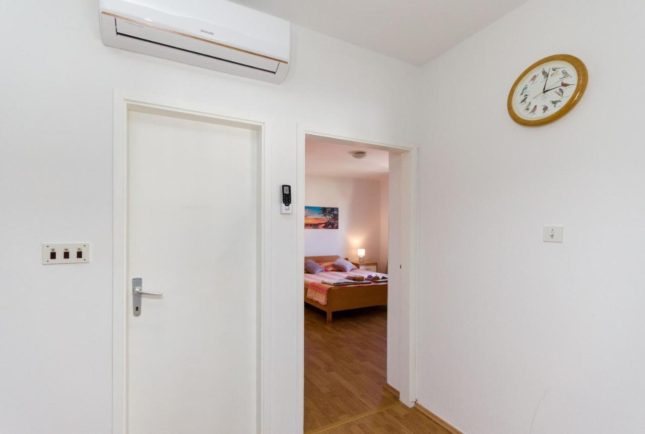 Apartments Luka Supetarska Draga Eksteriør bilde