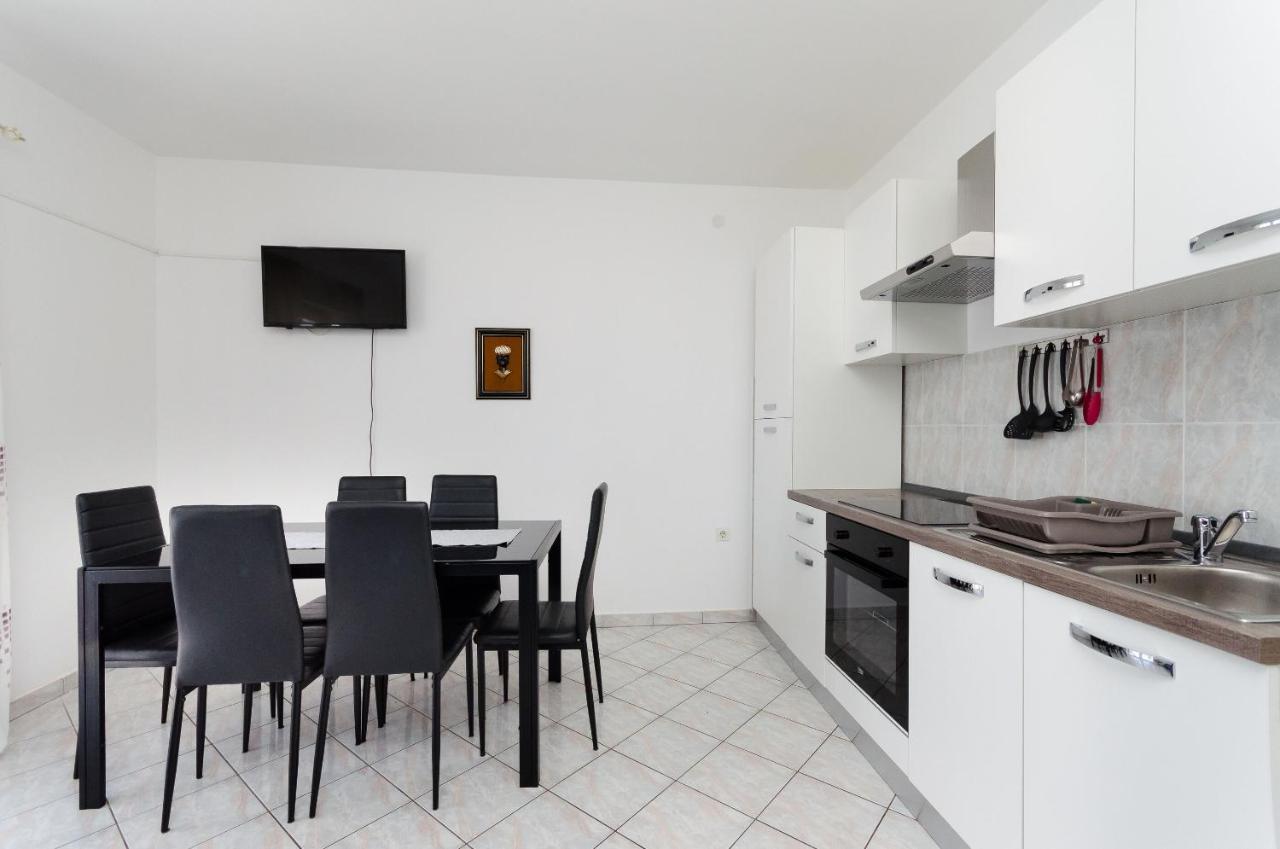 Apartments Luka Supetarska Draga Eksteriør bilde