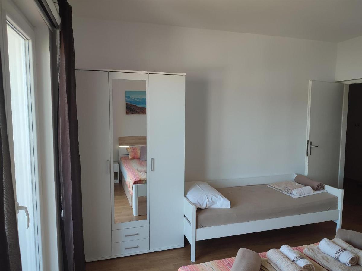 Apartments Luka Supetarska Draga Eksteriør bilde
